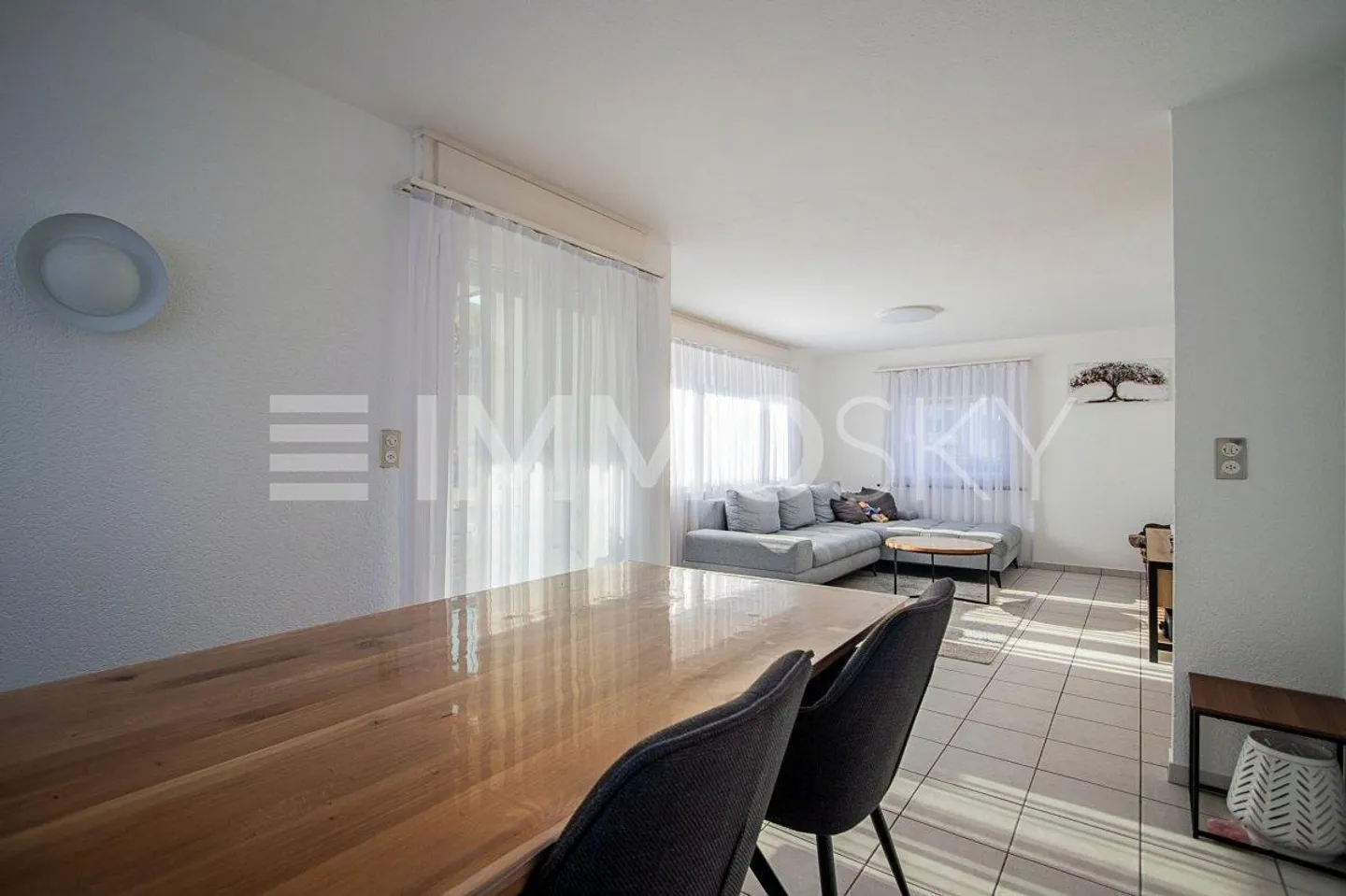 Charming Family Home in Gränichen - Photo 3 of 5