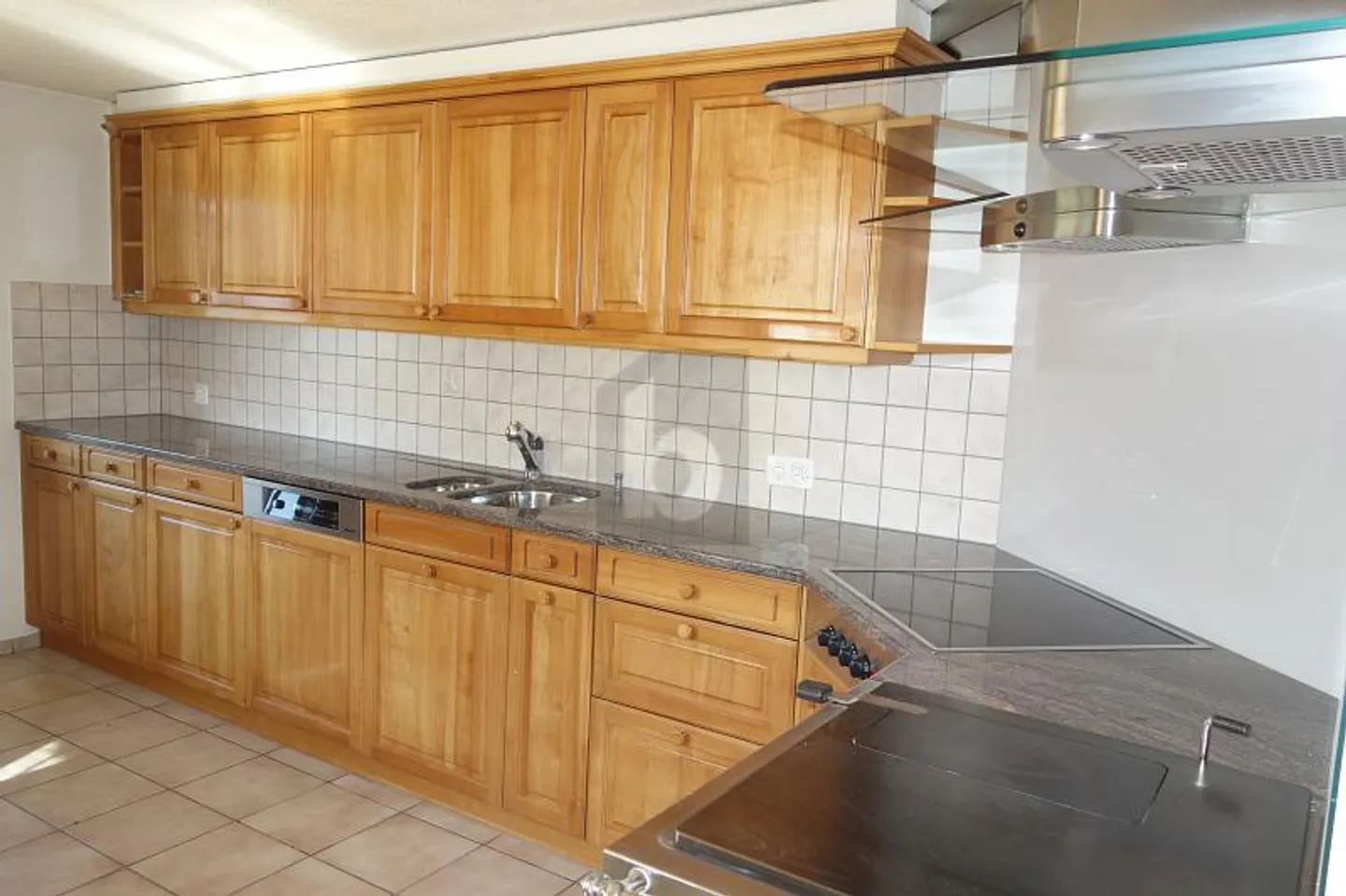 Single house for rent - Photo 2 of 6