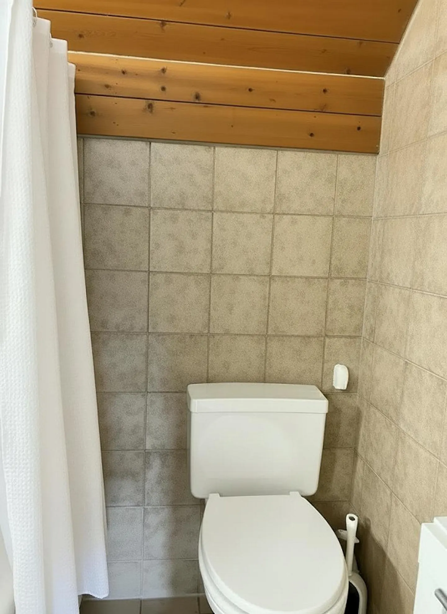 Charmante 2.5-Zimmer-Wohnung | Grosszügig & voller Möglichkeiten - Photo 3 of 13