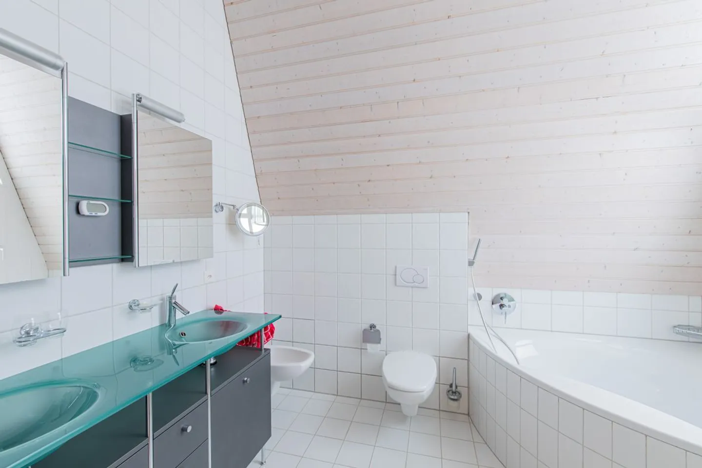 BASSINS - VILLA UNIQUE - Photo 13 sur 13