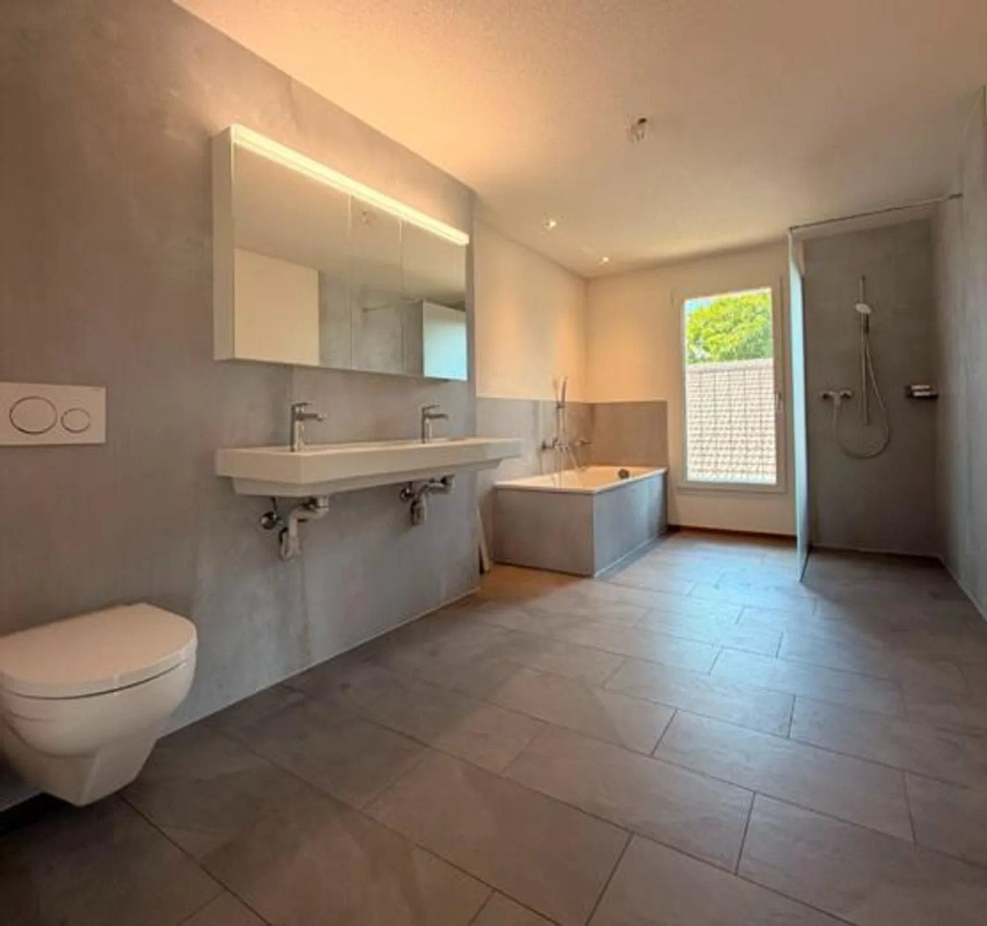 Spacious living with great views, wide outlook and relaxation - Photo 4 of 11