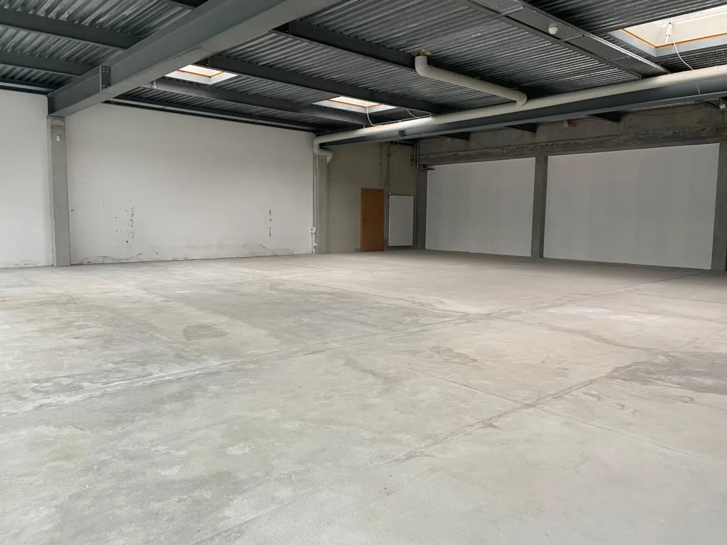 Spacious Office Space in Montagny - Photo 4 of 6