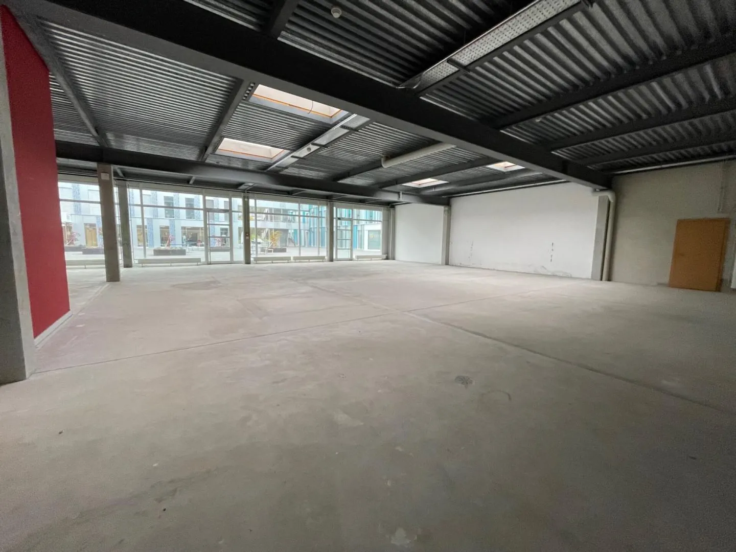 Spacious Office Space in Montagny - Photo 5 of 6