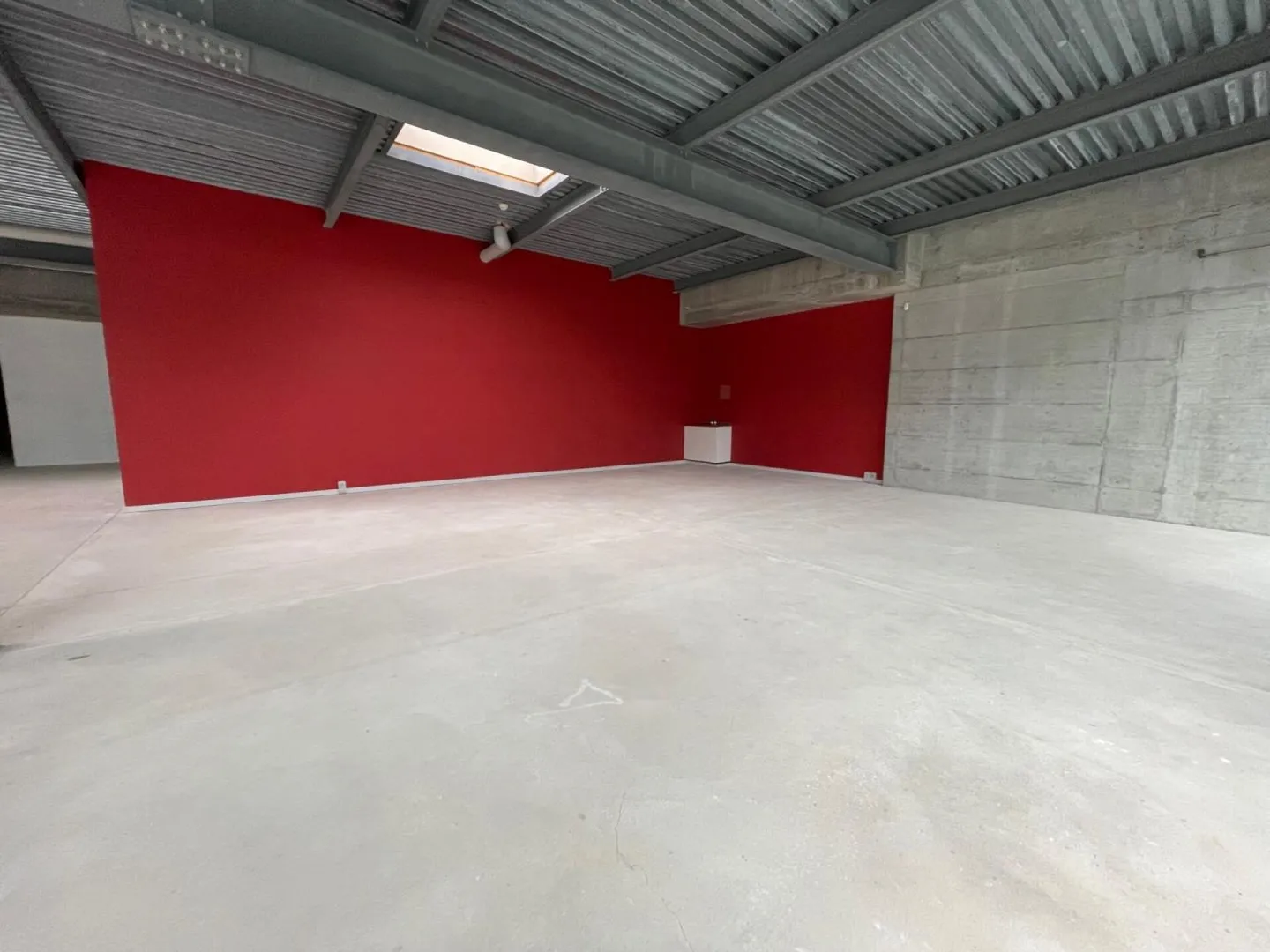 Spacious Office Space in Montagny - Photo 3 of 6