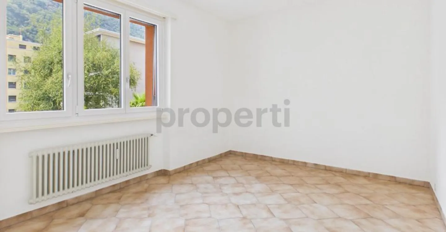 Élégant appartement rénové avec balcon - Foto 5 di 11