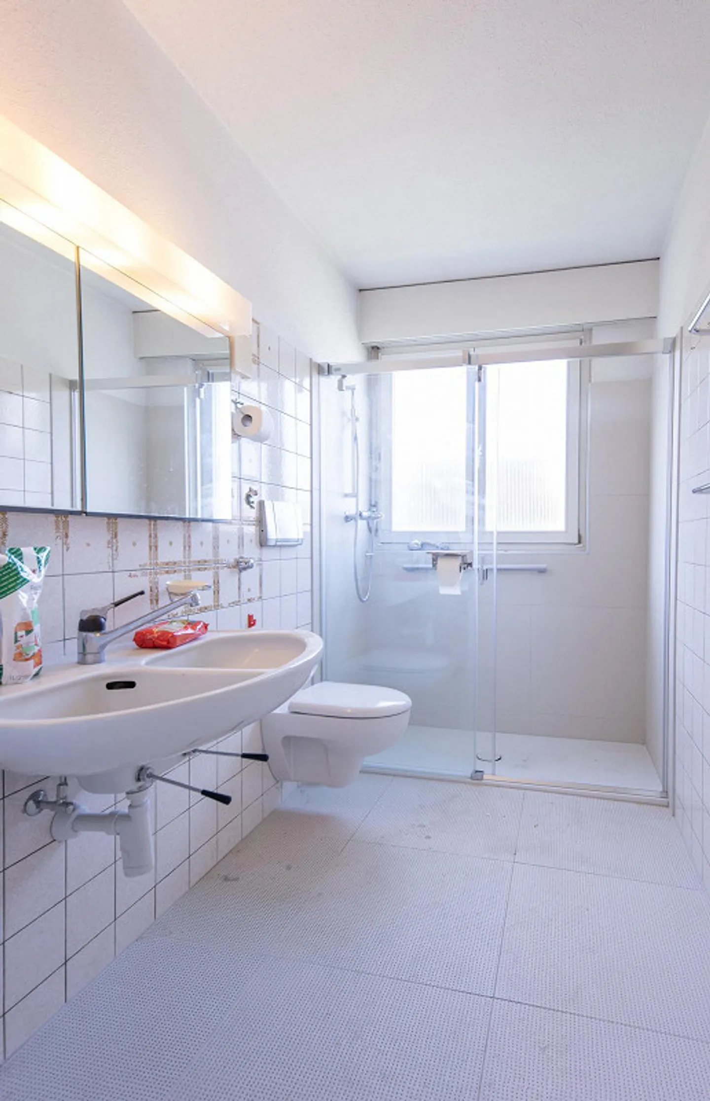 Detached 6.5-room single-family house in sunny southern location - Photo 14 of 16