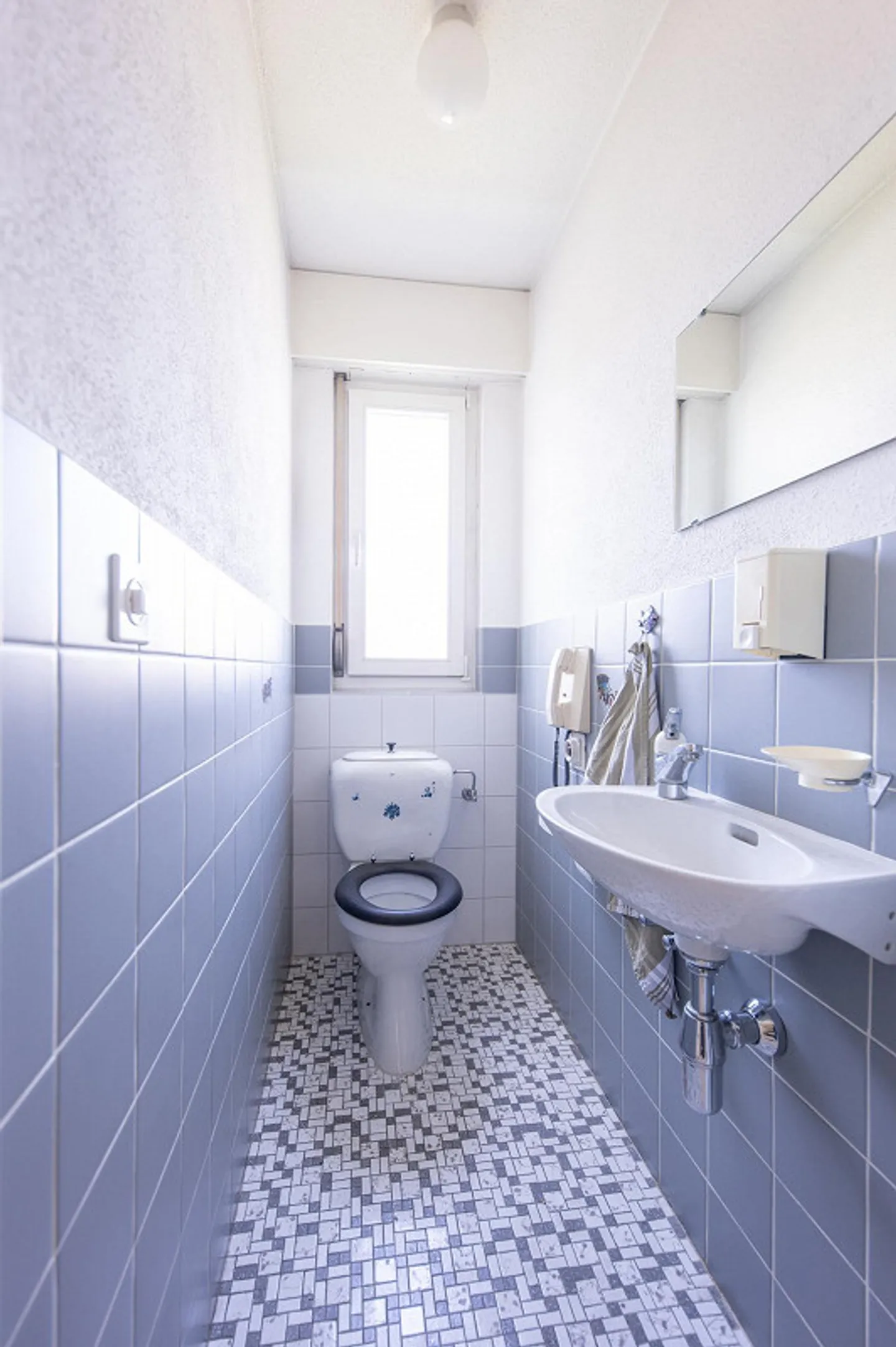 Detached 6.5-room single-family house in sunny southern location - Photo 16 of 16