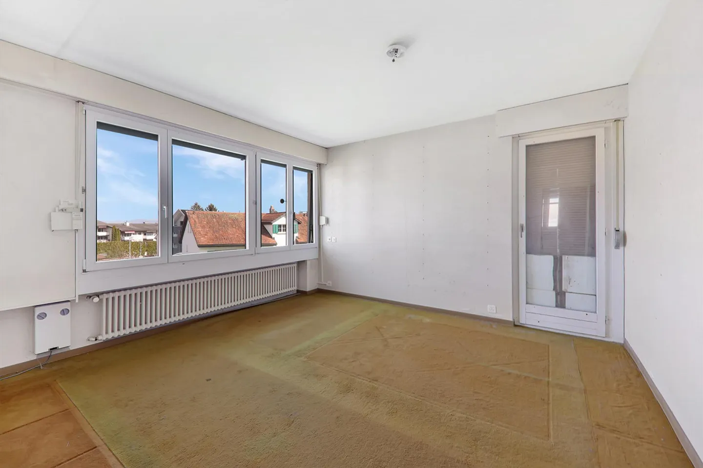 Detached 6.5-room single-family house in sunny southern location - Photo 9 of 16