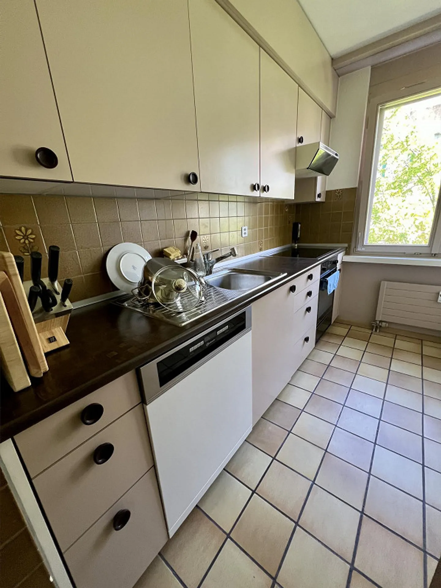 Vivere in città nella tranquillità – Appartamento 2.5 locali vicino a Basilea SBB - Foto 4 di 8