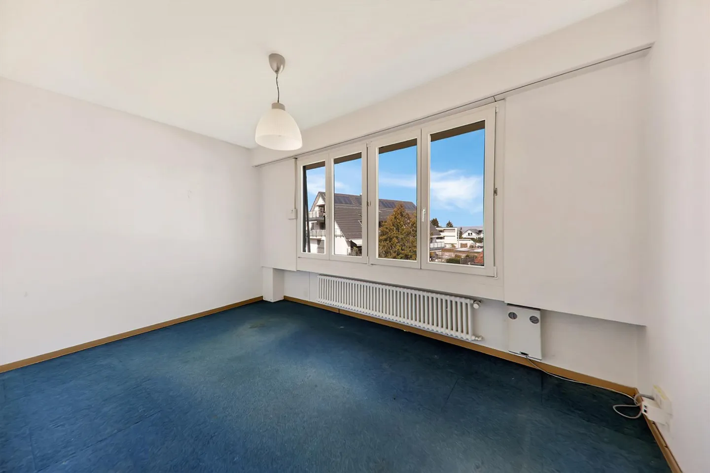 Detached 6.5-room single-family house in sunny southern location - Photo 10 of 16