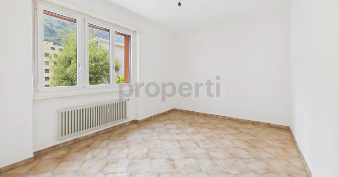 Élégant appartement rénové avec balcon - Foto 7 di 11