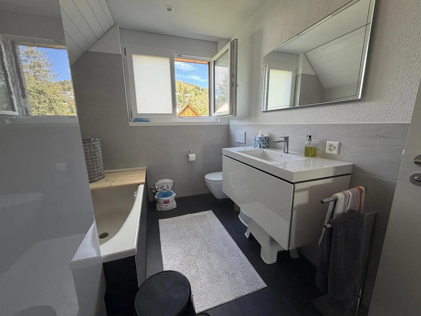 Grosszügige 5.5-Zimmer-Maisonette - Foto 5 von 9