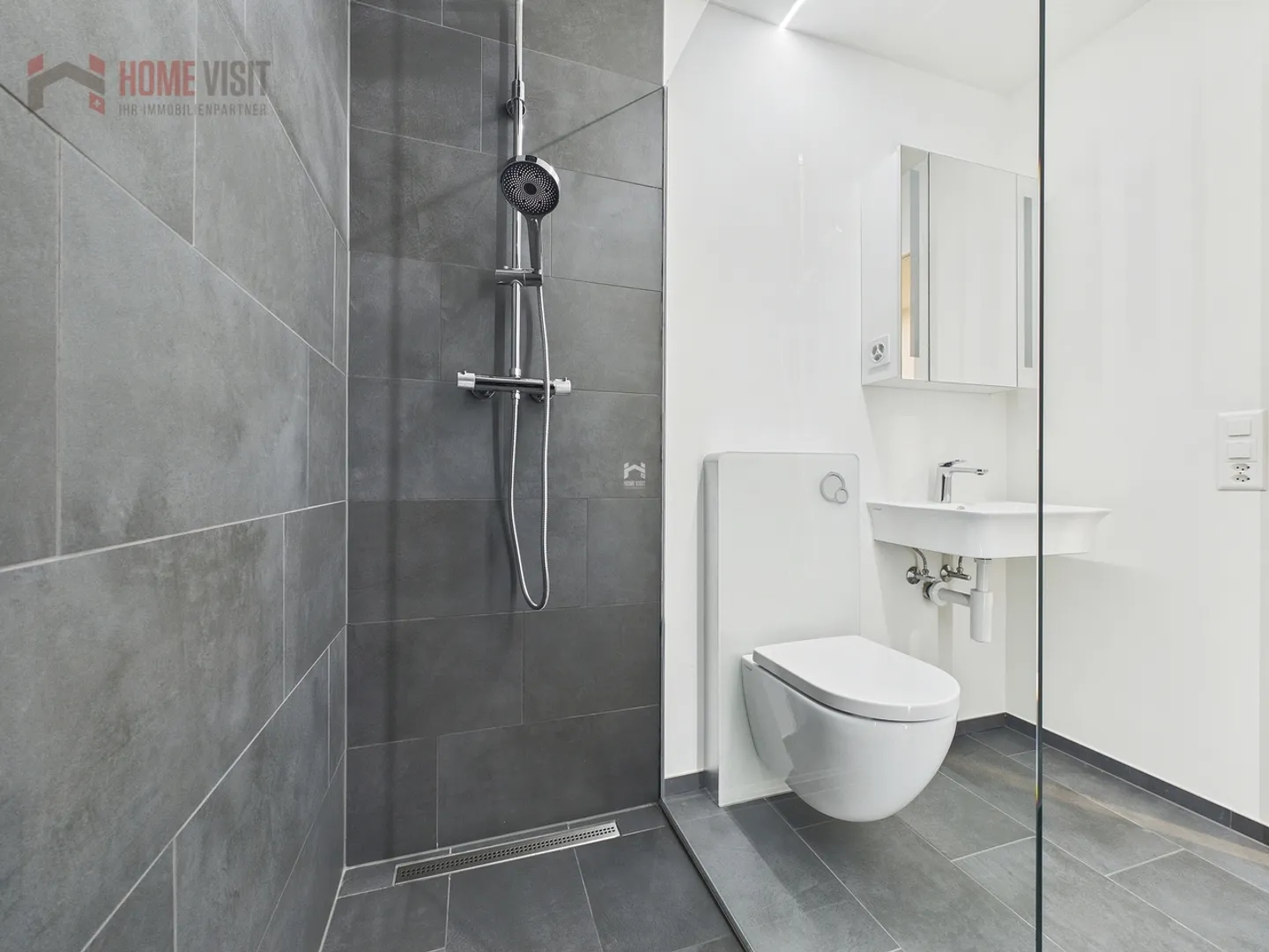 Moderne 3.5-Zimmer-Wohnung mit Balkon - Foto 6 von 14
