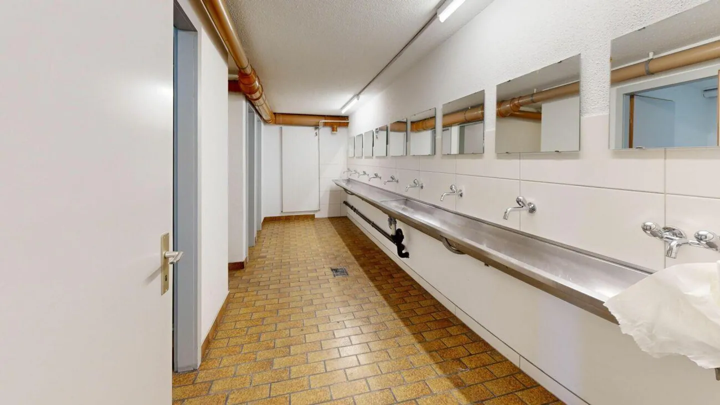 Spazi commerciali flessibili con condizioni ideali - Foto 3 di 5