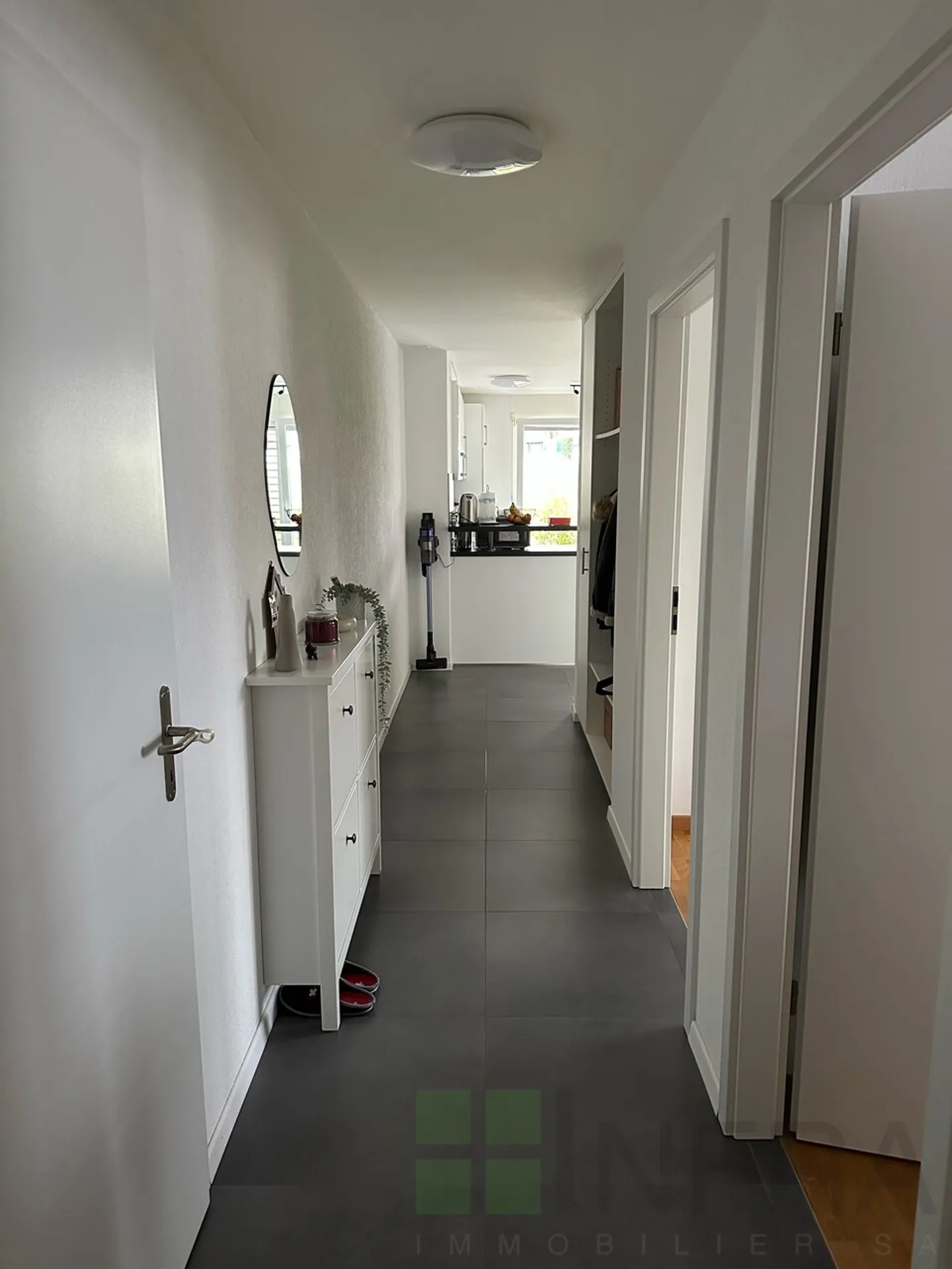 Appartamento al piano terra con terrazza - Foto 4 di 13