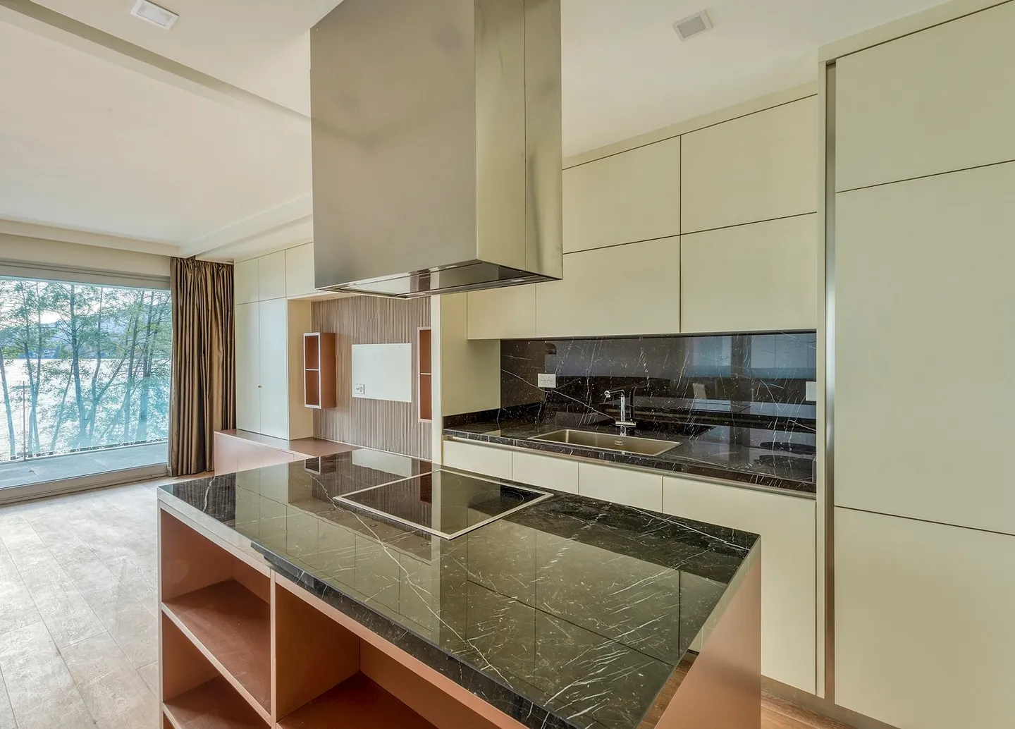 Prestigiosa residenza fronte lago - Foto 3 von 10