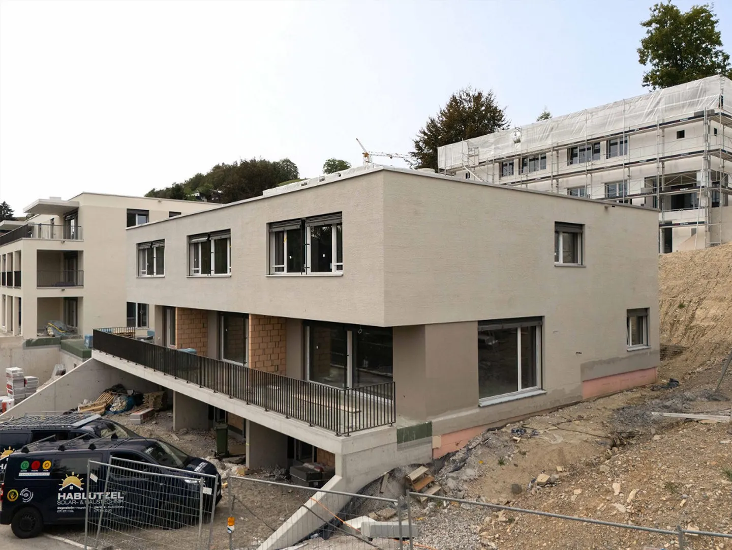 Modernes Einfamilienhaus mit Garten - Foto 2 von 9