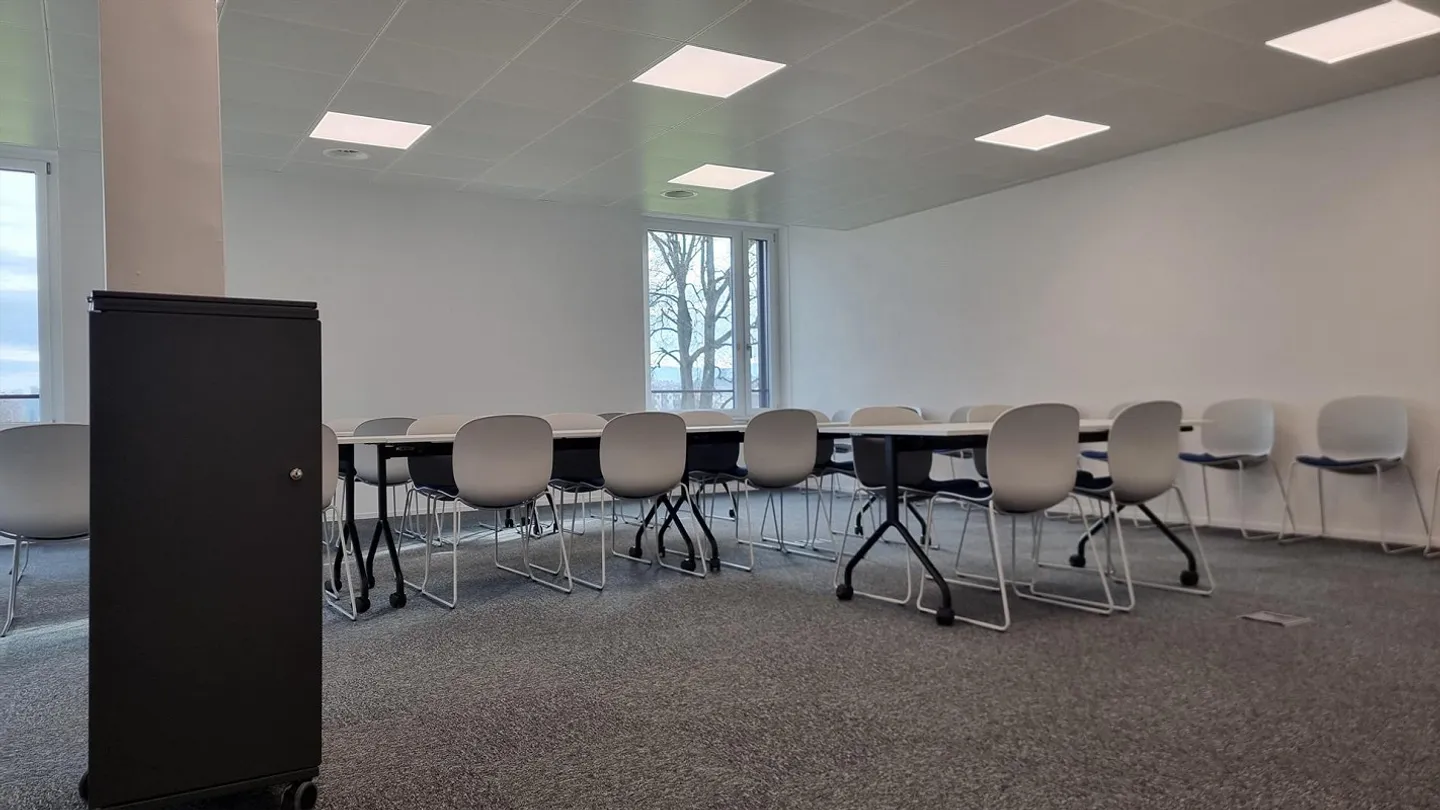 92 m2 di attraente spazio commerciale, studio o ufficio ti aspettano! - Foto 3 di 6