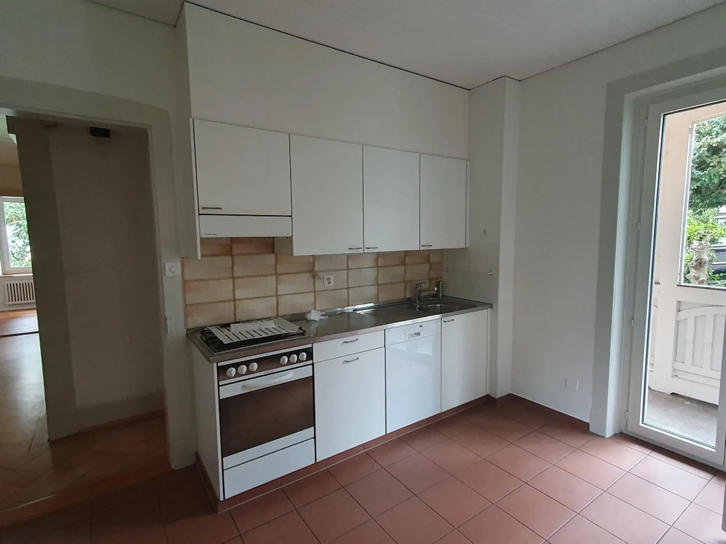 Maison Art Nouveau attrayante avec 5 appartements - Photo 7 sur 13