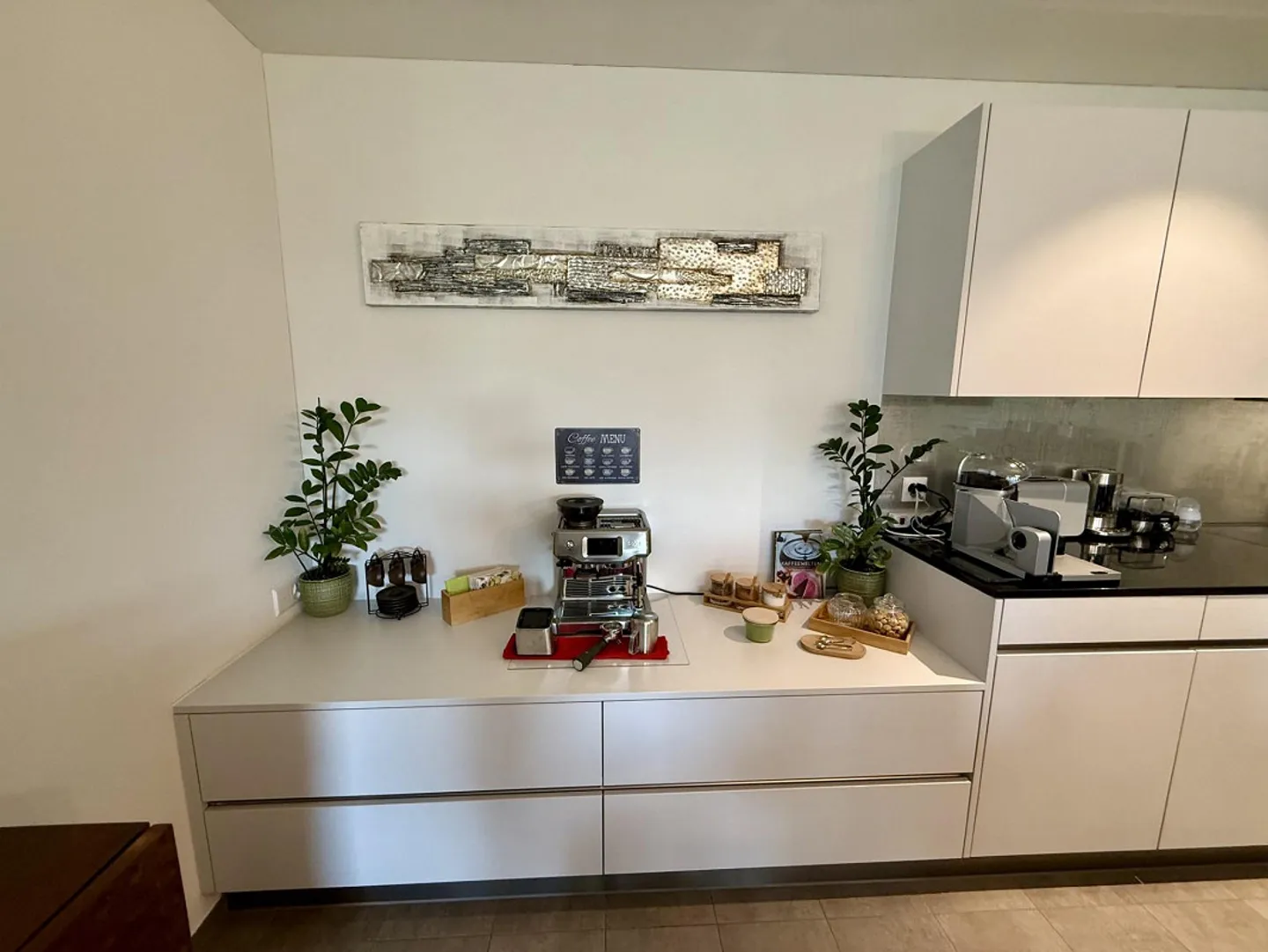 Modern & Bright 3.5 Room Apartment with Small Garden (104m2) - Photo 11 of 19