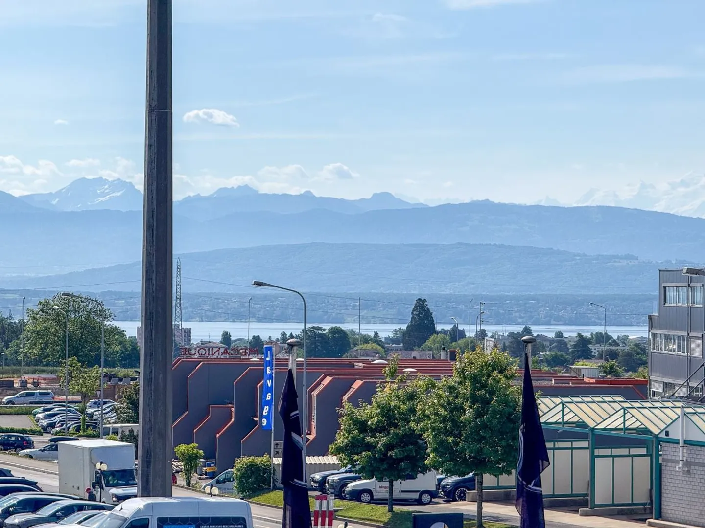 2 Offices in Nyon - Beautiful Terrace - Lake View - Train Station in 2 Minutes - Photo 12 of 12
