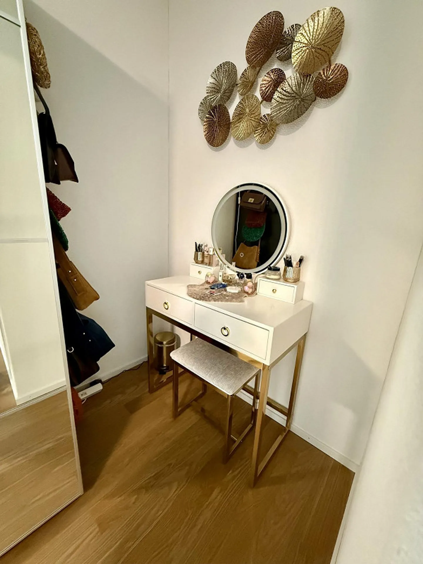 Modern & Bright 3.5 Room Apartment with Small Garden (104m2) - Photo 17 of 19