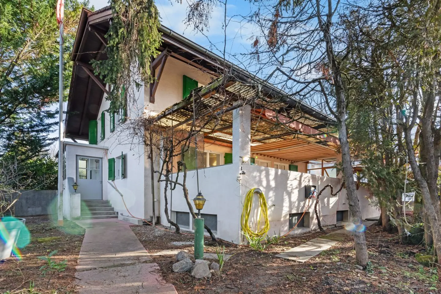 Charming villa just steps from the center of Vésenaz - Photo 1 of 13