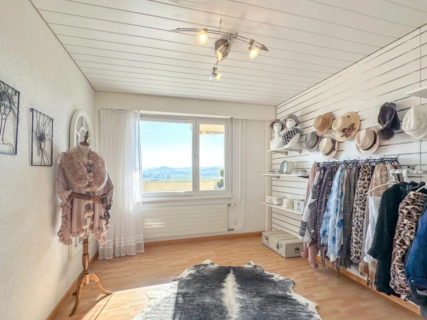 Multigenerational House with Mountain Panorama - Photo 6 of 15