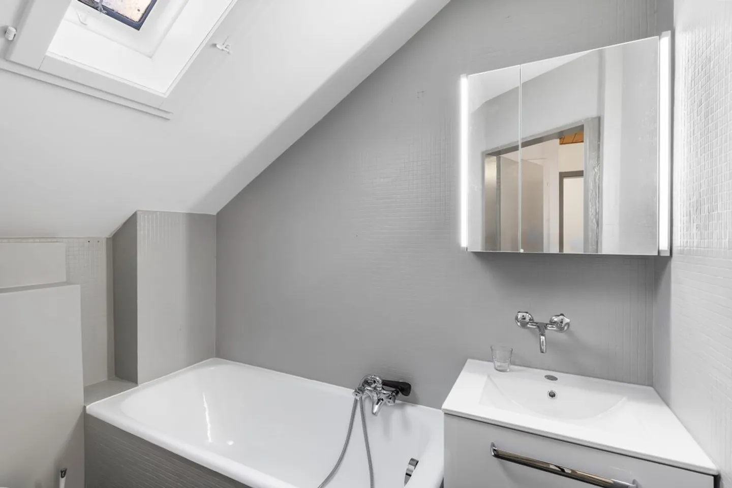 Charming villa just steps from the center of Vésenaz - Photo 11 of 13