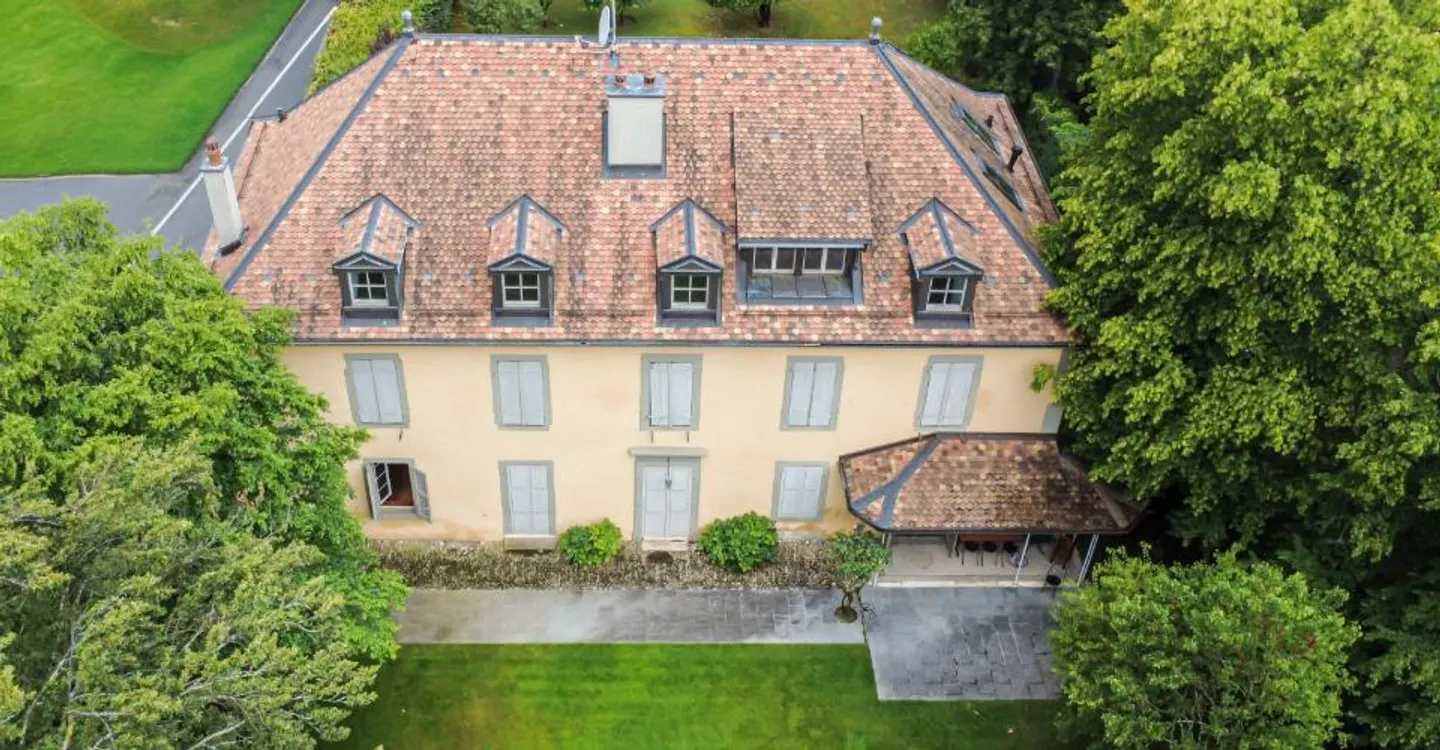Haus mit 13 Zimmern - Foto 1 von 10