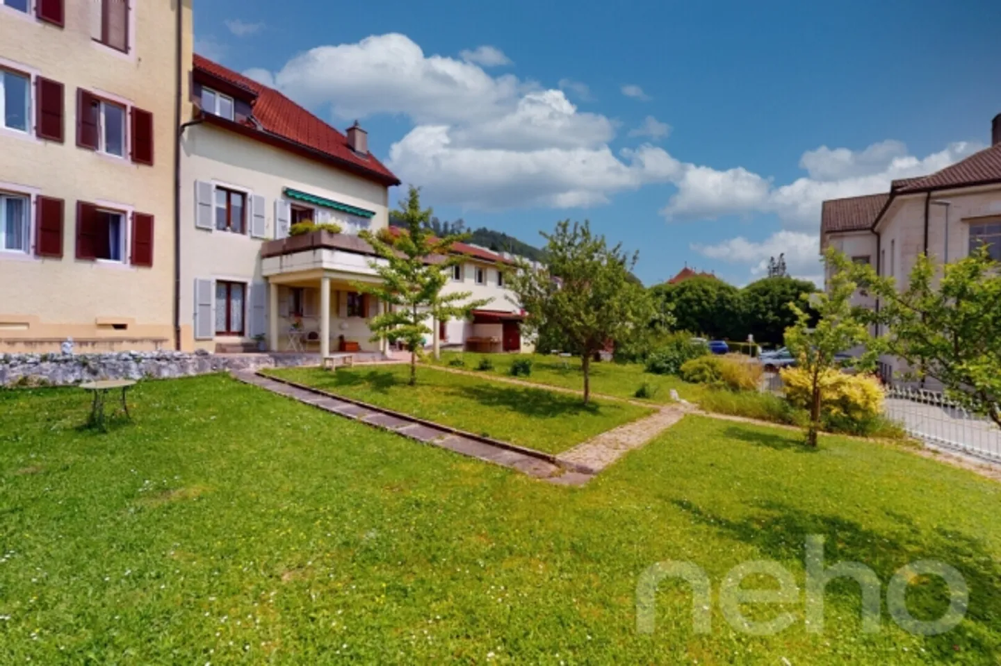 Renovated income property in Saint-Imier - Photo 3 of 12