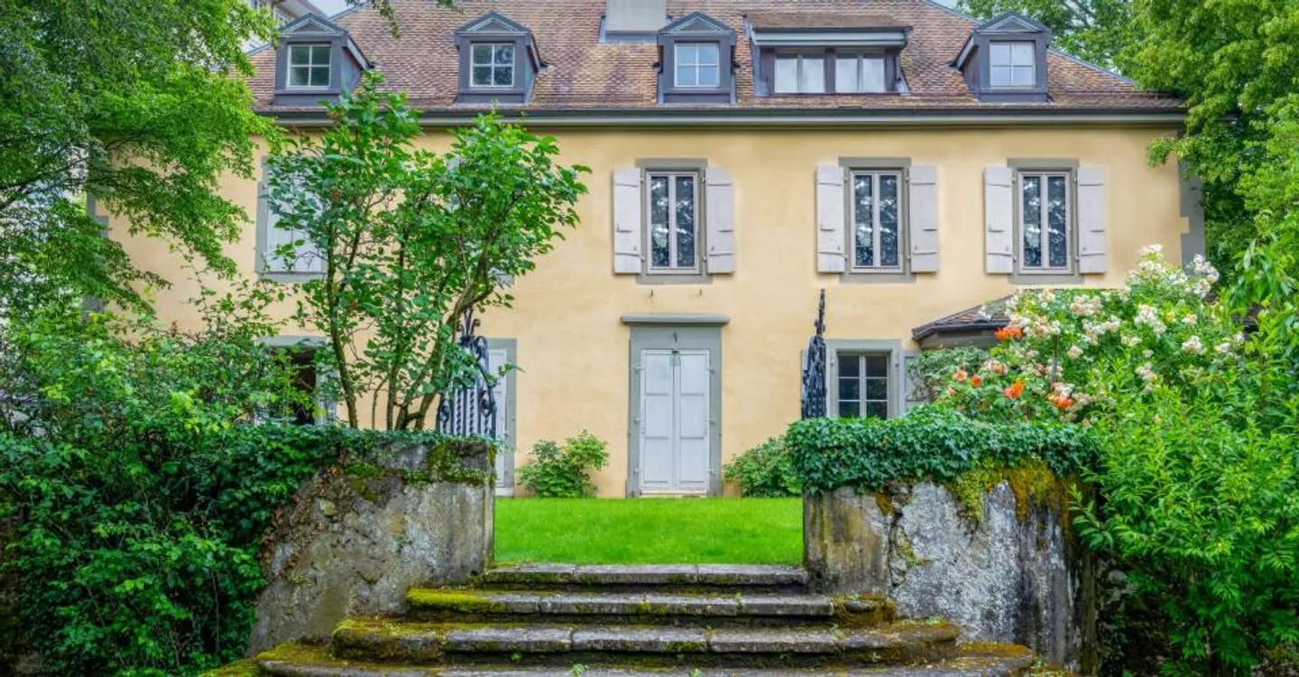 Haus mit 13 Zimmern - Foto 2 von 10