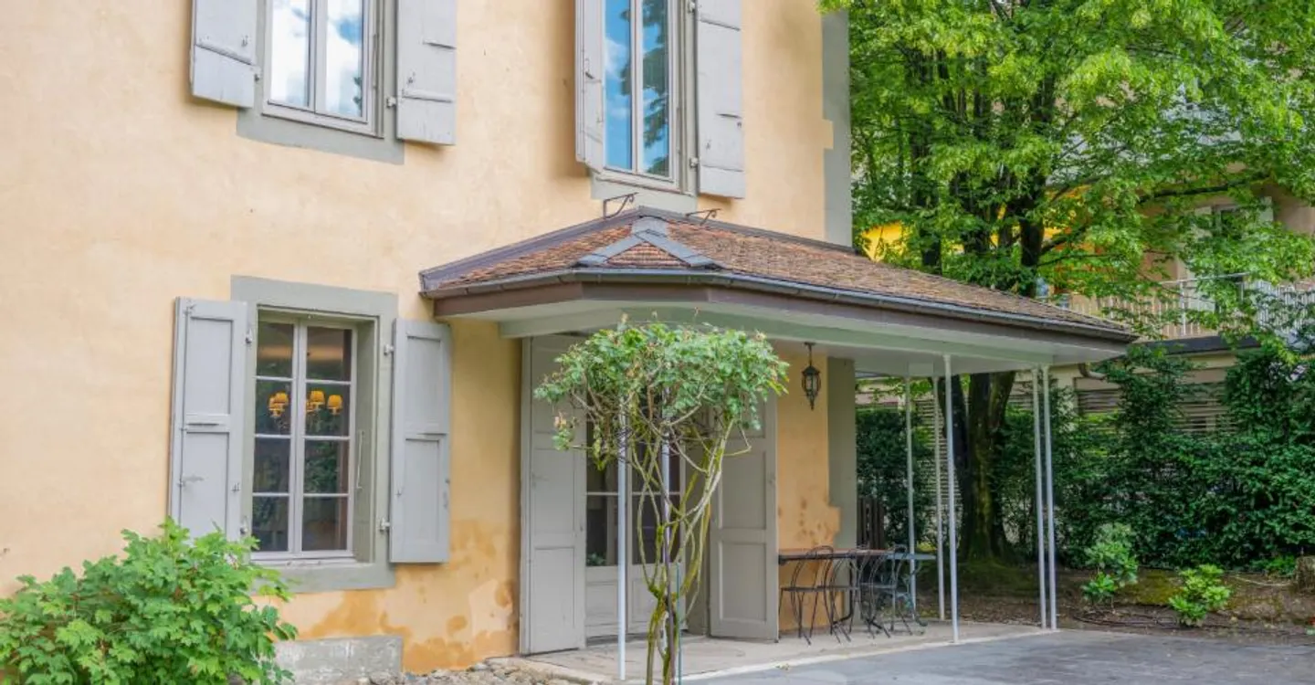 Haus mit 13 Zimmern - Foto 3 von 10