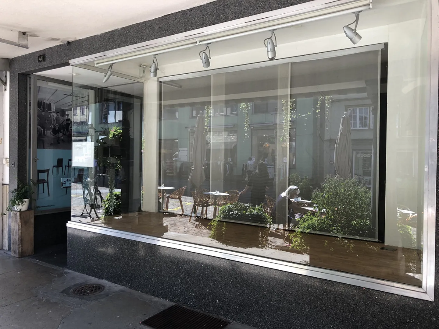 Unique Retail Space - Photo 3 of 9