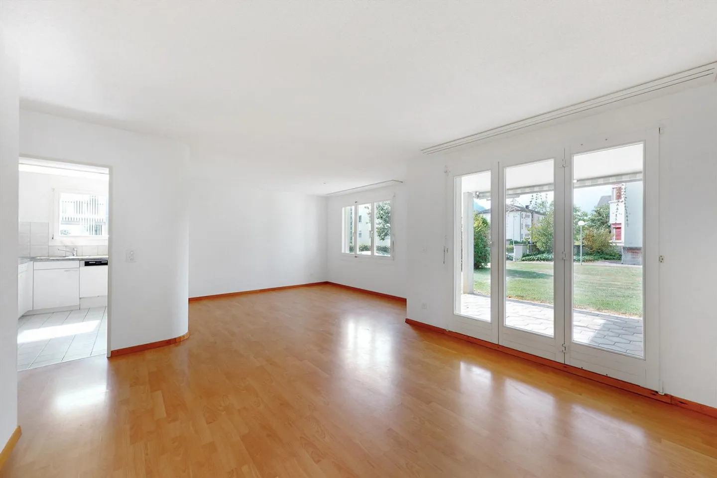 Zentrale Wohnung in Leibstadt - Foto 2 von 6