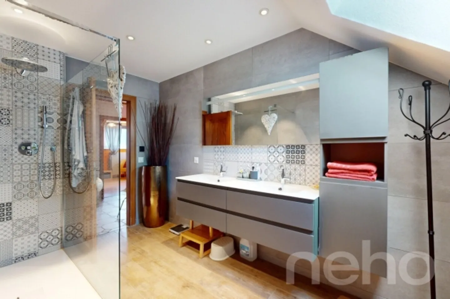 Renovated income property in Saint-Imier - Photo 10 of 12