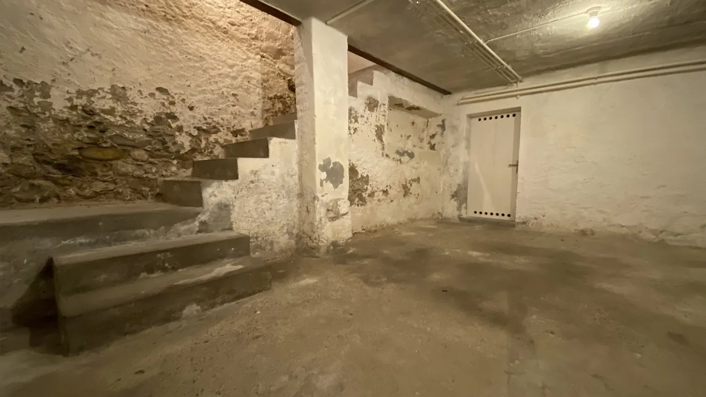 Unique Retail Space - Photo 9 of 9