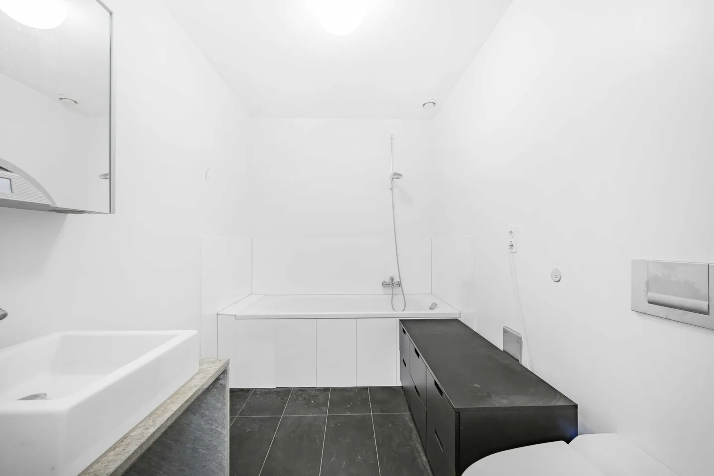 BAAR LIVING Spacious 4.5-room terrace apartment in a tranquil area - Photo 8 of 22
