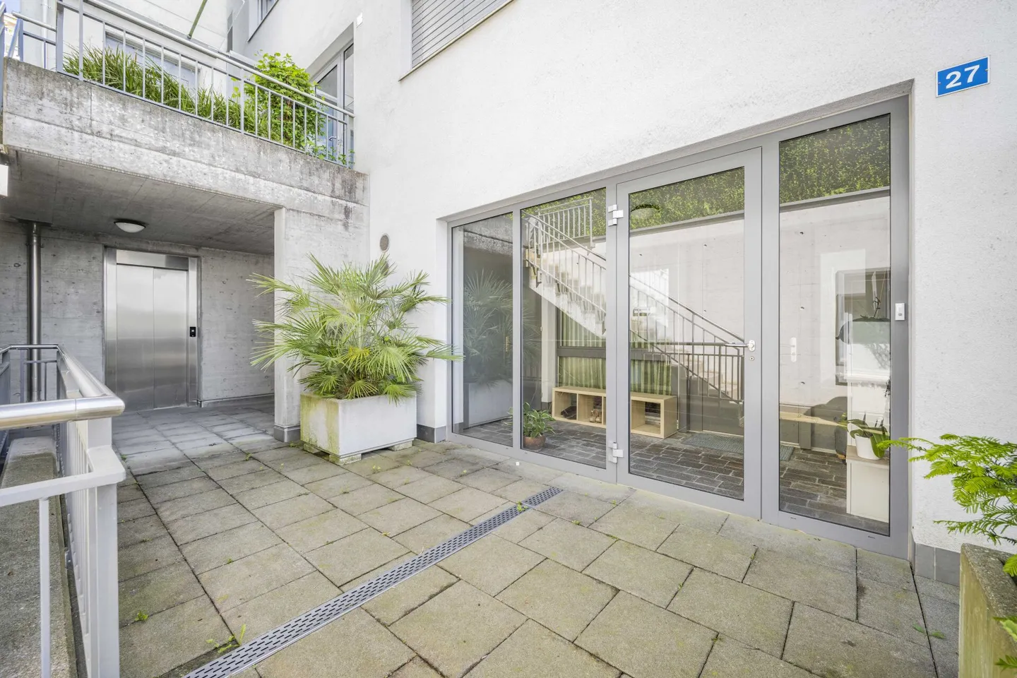BAAR LIVING Spacious 4.5-room terrace apartment in a tranquil area - Photo 19 of 22