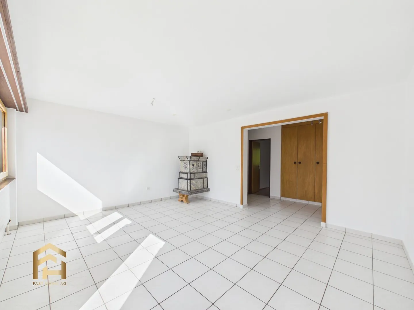 Quiet 5.5-room apartment with great view, garden plot and garage - Photo 5 of 13