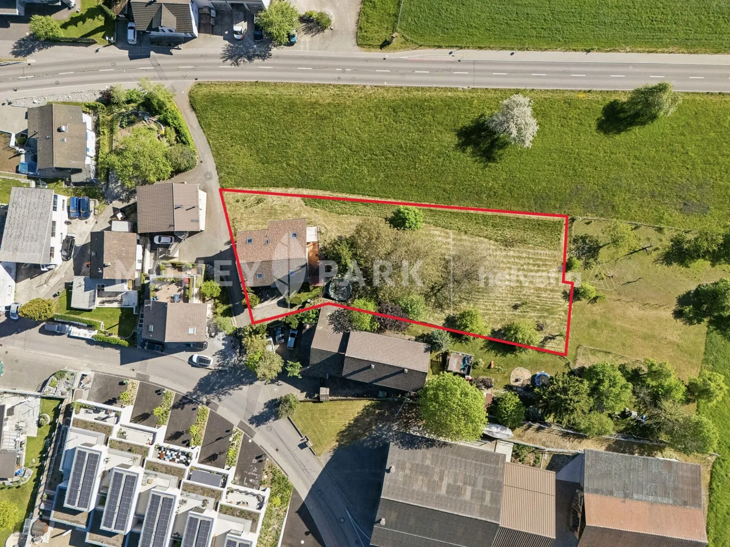Building land with high-quality existing property. A rare opportunity. - Photo 2 of 14