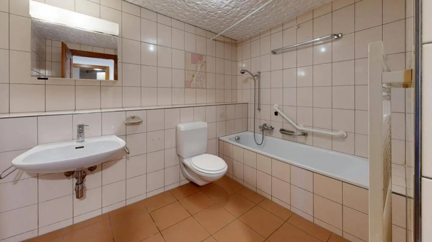 Villa familiare o proprietà di 3 appartamenti a Baulmes - Foto 6 di 13