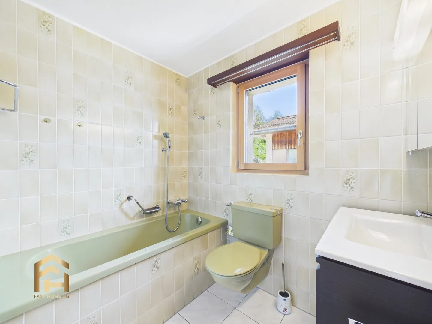 Quiet 5.5-room apartment with great view, garden plot and garage - Photo 13 of 13