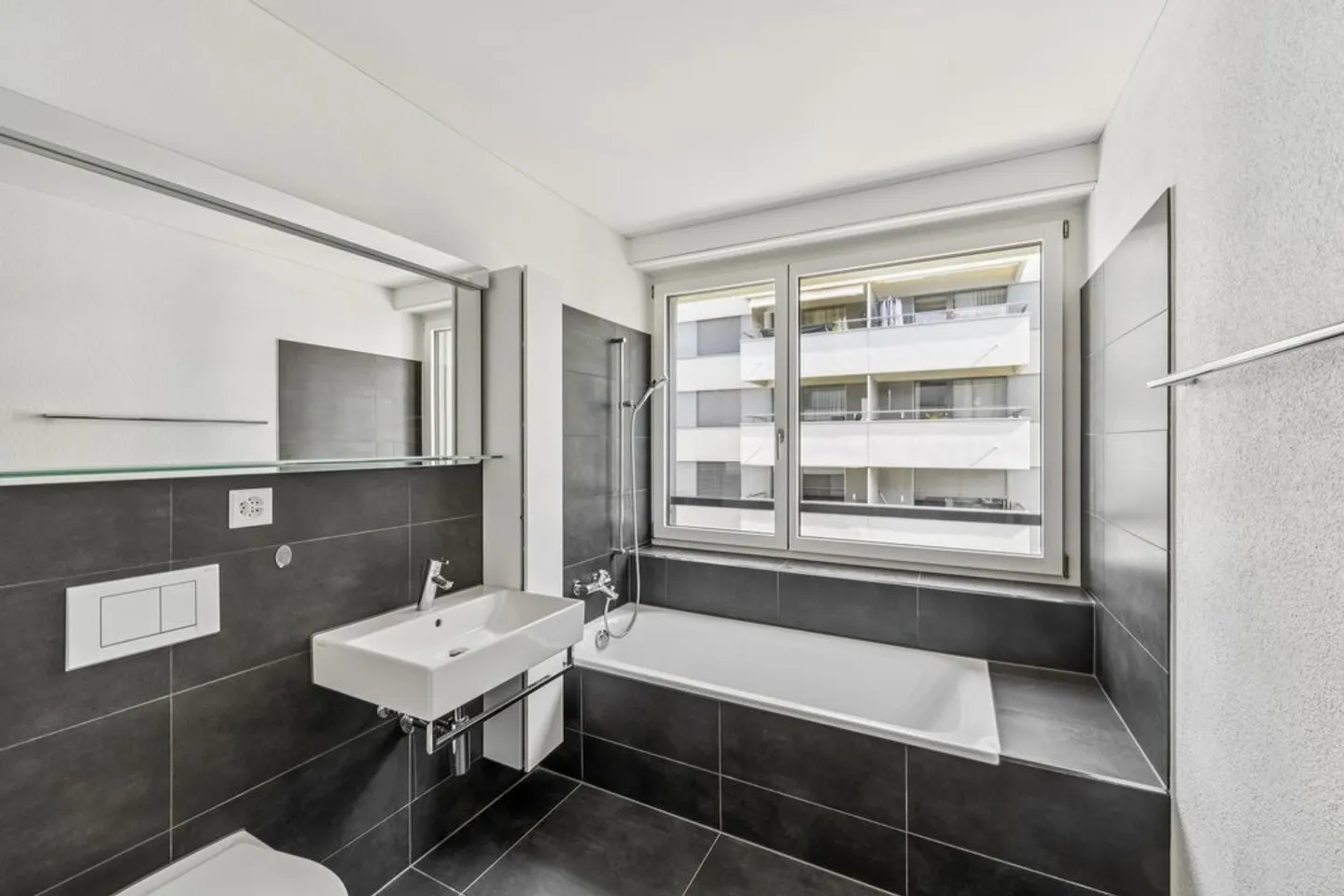Appartamento 4.5 camere - Foto 3 di 10