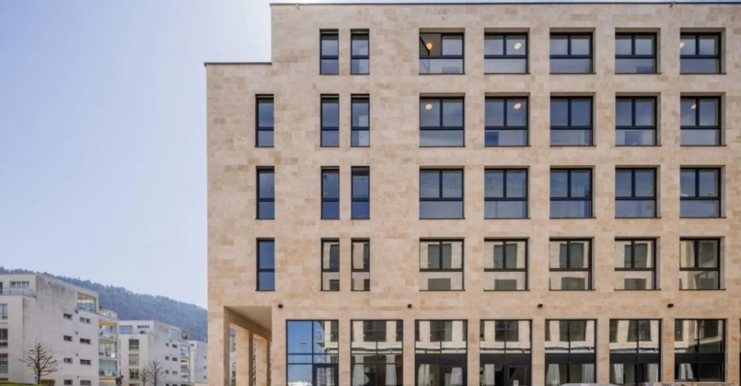 Espace de bureau/commercial attrayant dans un nouveau bâtiment, première occupation à Lucerne/Littau - Photo 1 sur 7