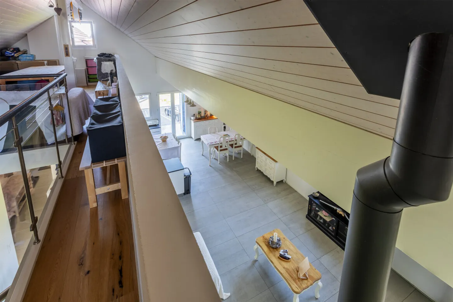 A CUARNENS, ATTIC 5.5 ROOMS WITH MEZZANINE OF 200 M2 FOR FAMILY - Photo 4 of 13