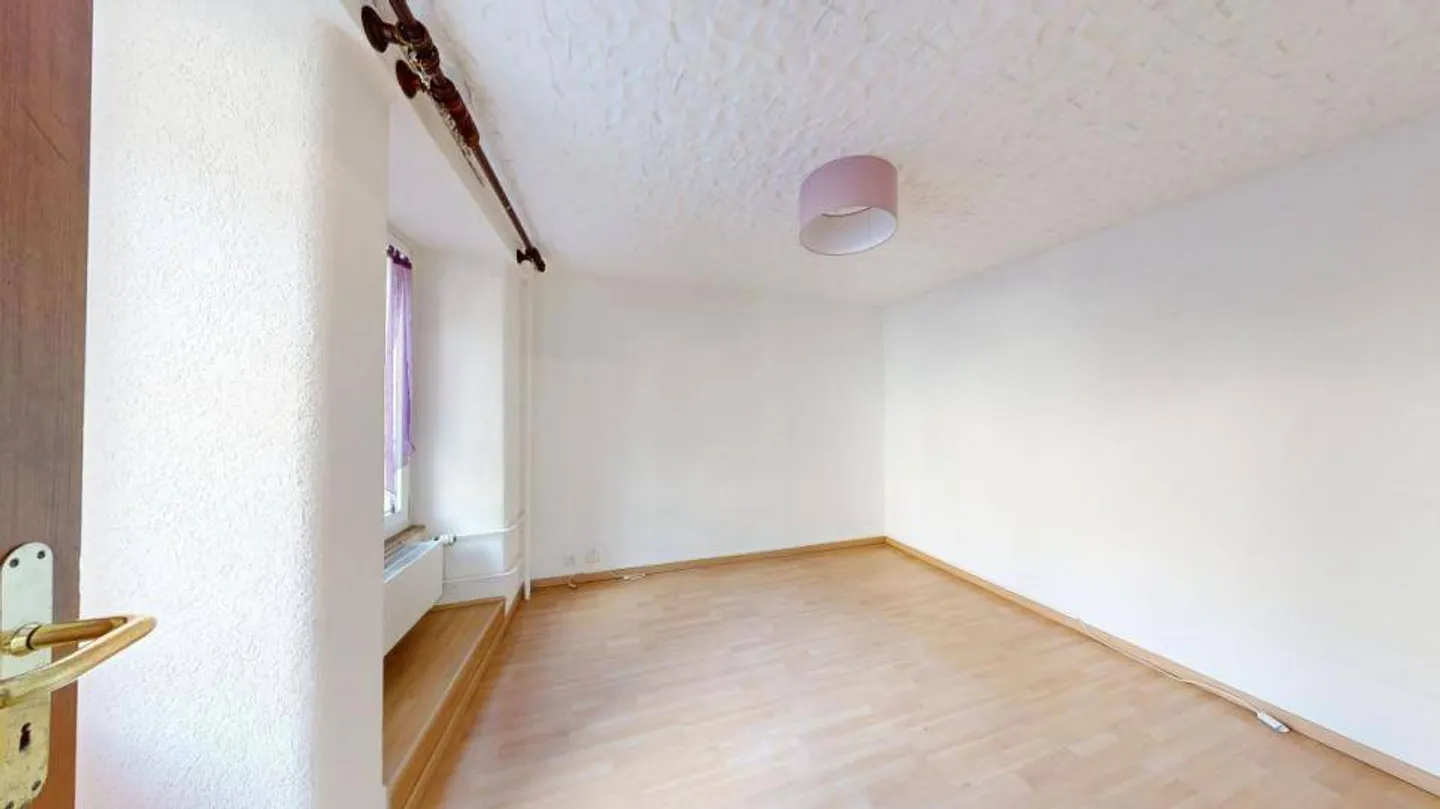 Villa familiare o proprietà di 3 appartamenti a Baulmes - Foto 8 di 13