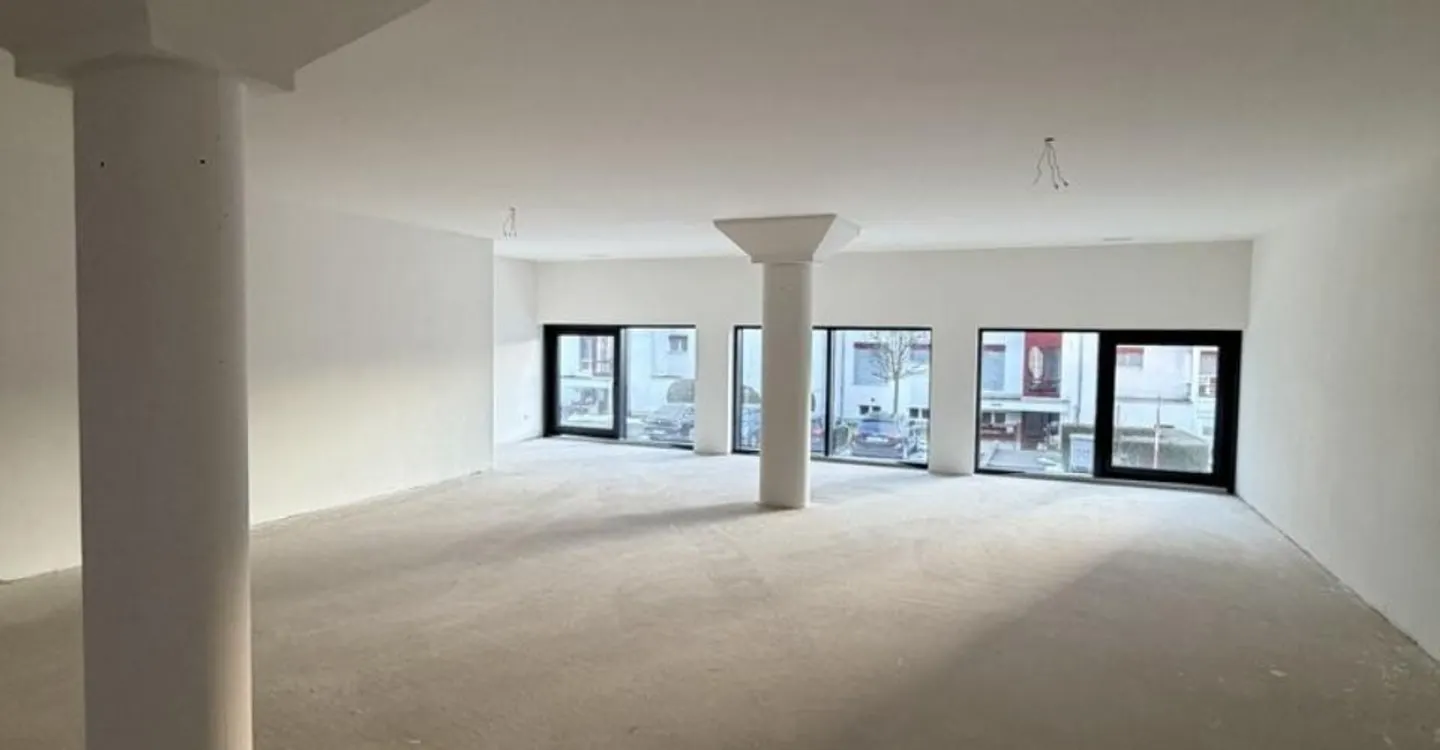 Espace de bureau/commercial attrayant dans un nouveau bâtiment, première occupation à Lucerne/Littau - Photo 2 sur 7