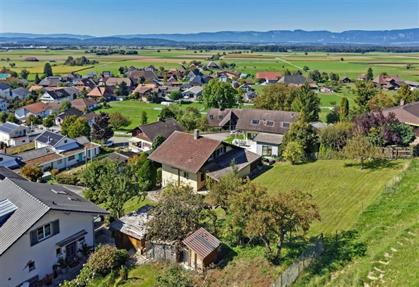 "Bouland a un lago degno di kurtaxe con vista da sogno su Jura, Mitteland e Alpi" - Foto 6 di 20