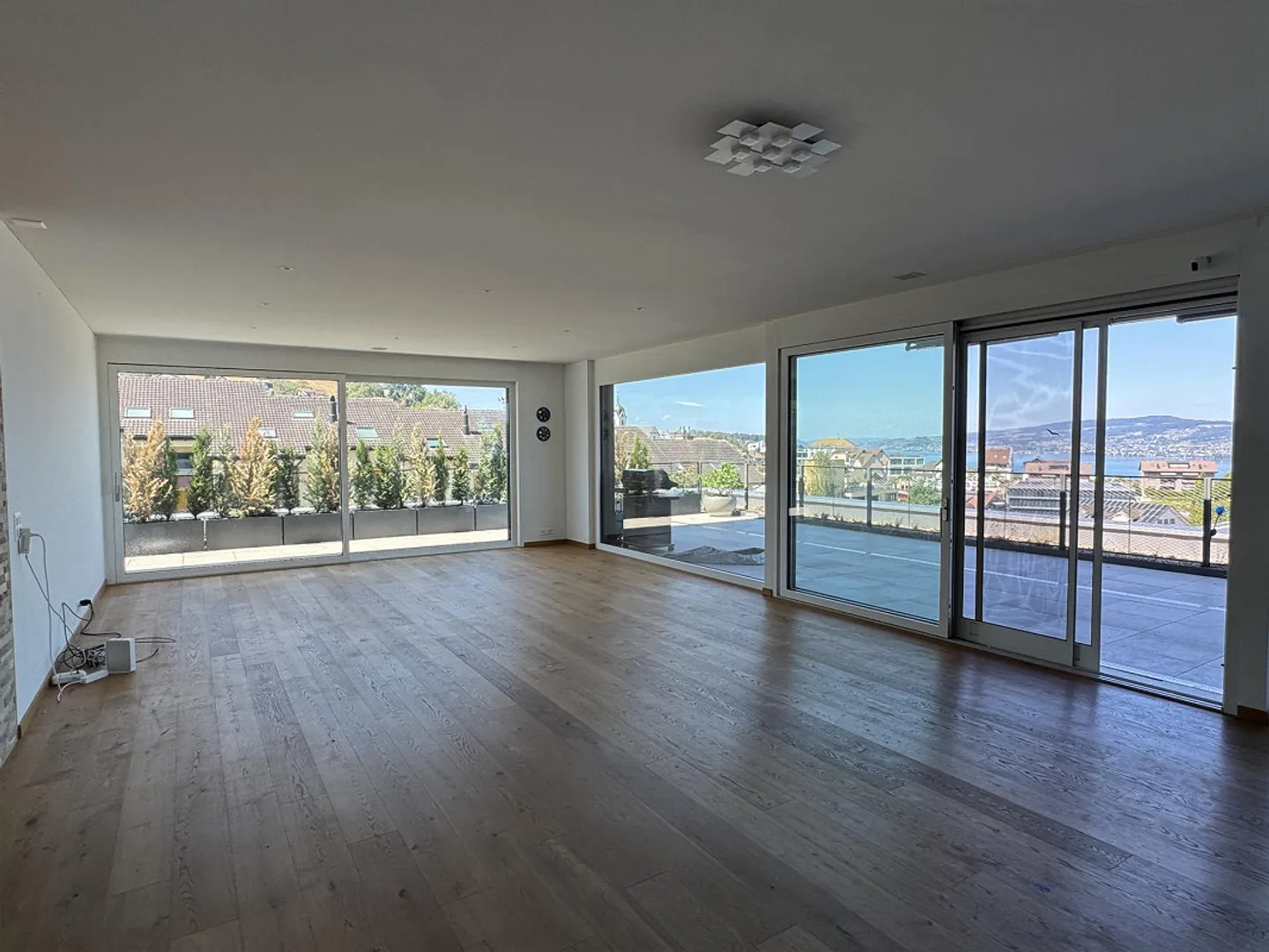 Penthouse mit sehr schöner See- und Weitsicht - Foto 4 di 12